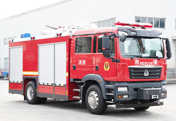 Sinotruk Sitrak 5.5T Système à mousse d'air comprimé Camion de pompiers Véhicule spécialisé
