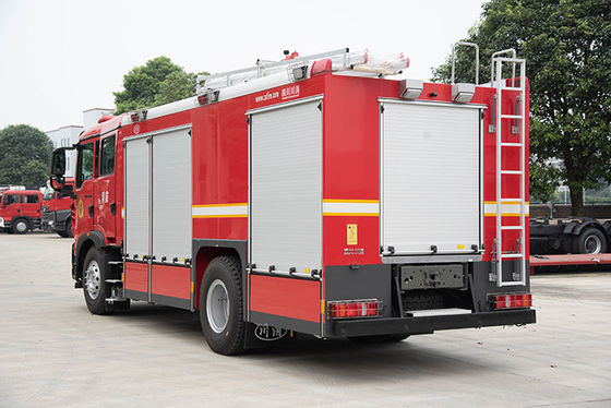 Sinotruk HOWO 6T CAFS réservoir de mousse d'eau moteur de pompiers spécialisé prix du véhicule Chine Manufacturer